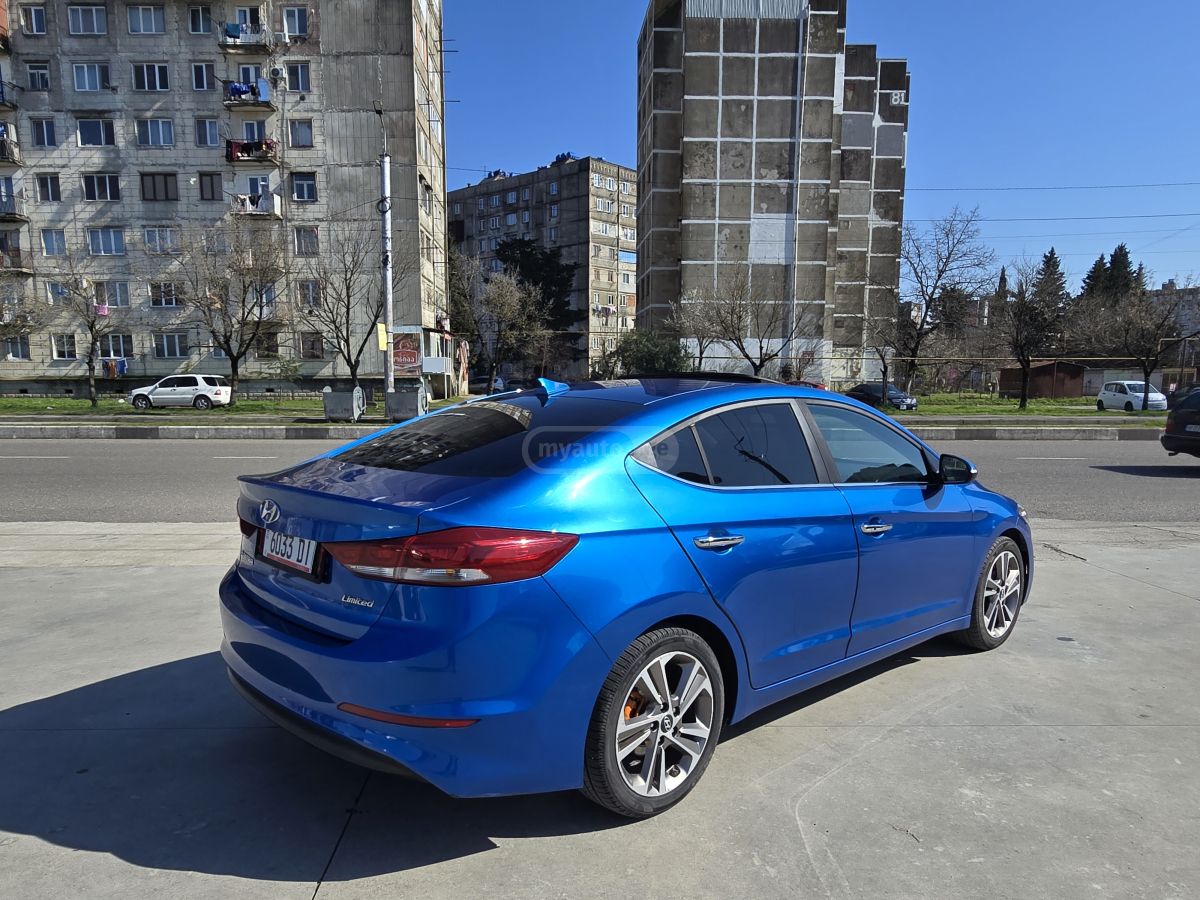 Hyundai Elantra - фото 4