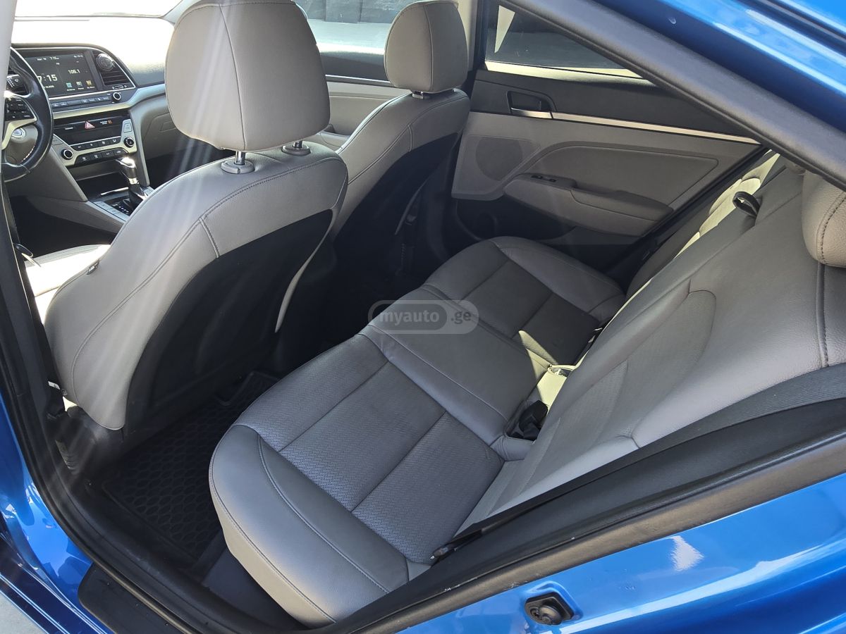 Hyundai Elantra - фото 7