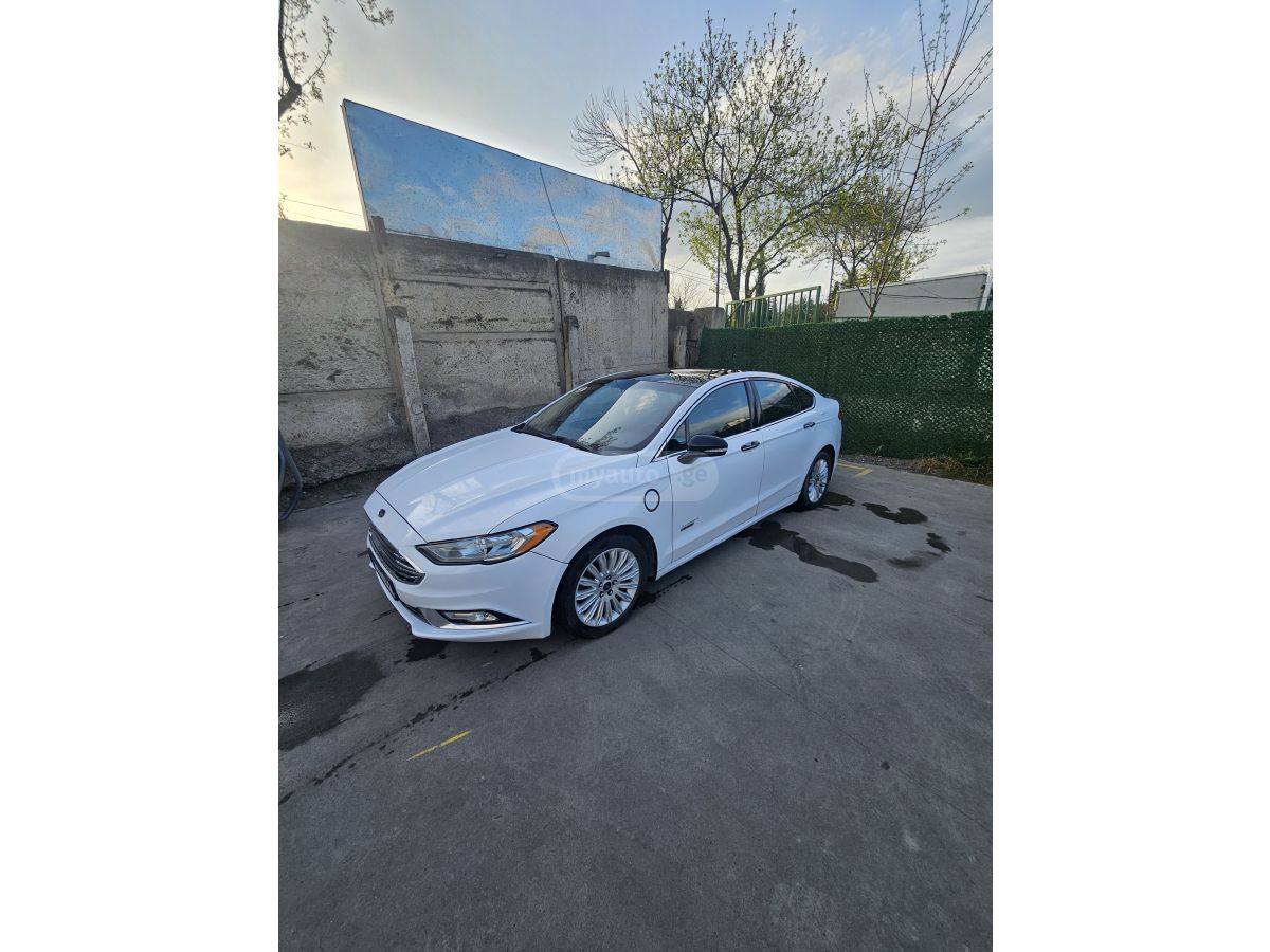 Ford Fusion - фото 6