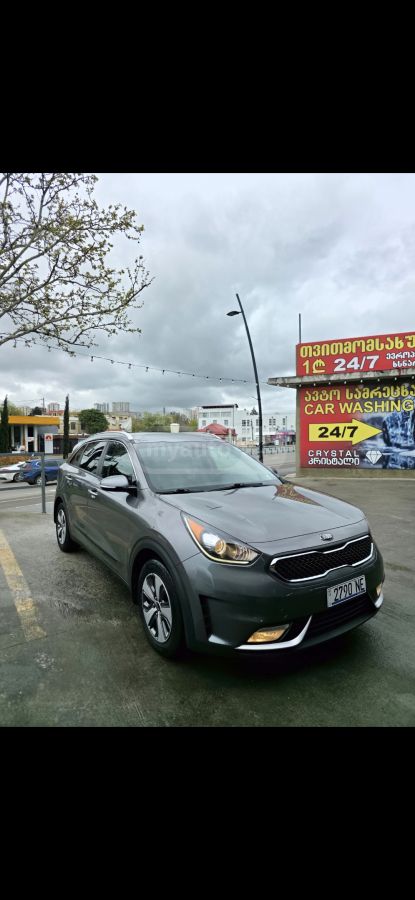 Kia Niro - фото 1