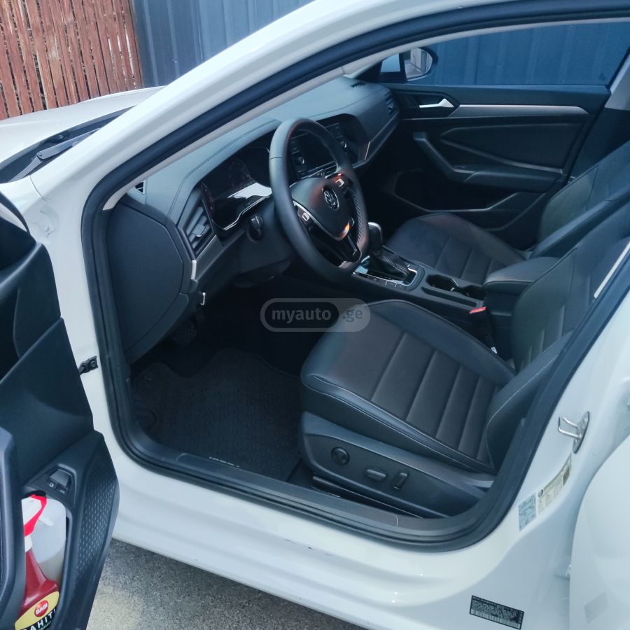 Volkswagen Jetta - фото 5