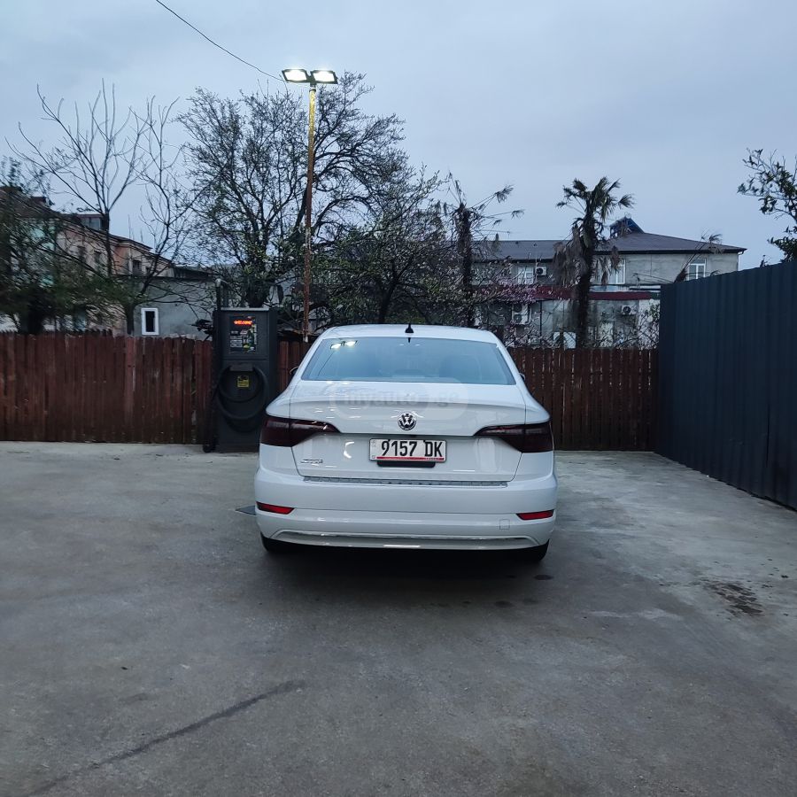 Volkswagen Jetta - фото 6