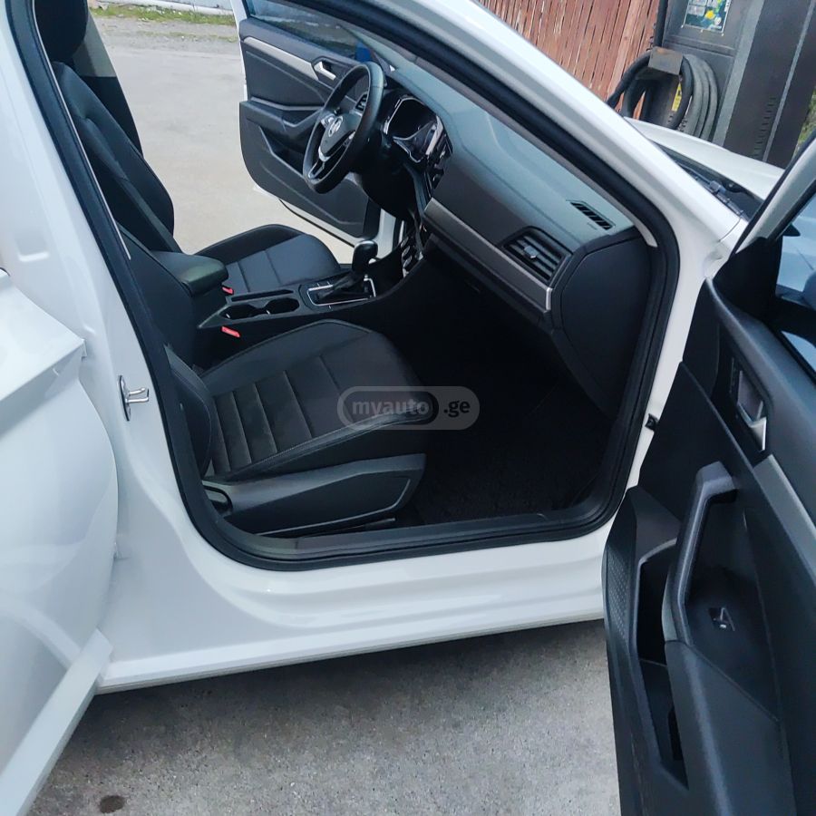 Volkswagen Jetta - фото 7