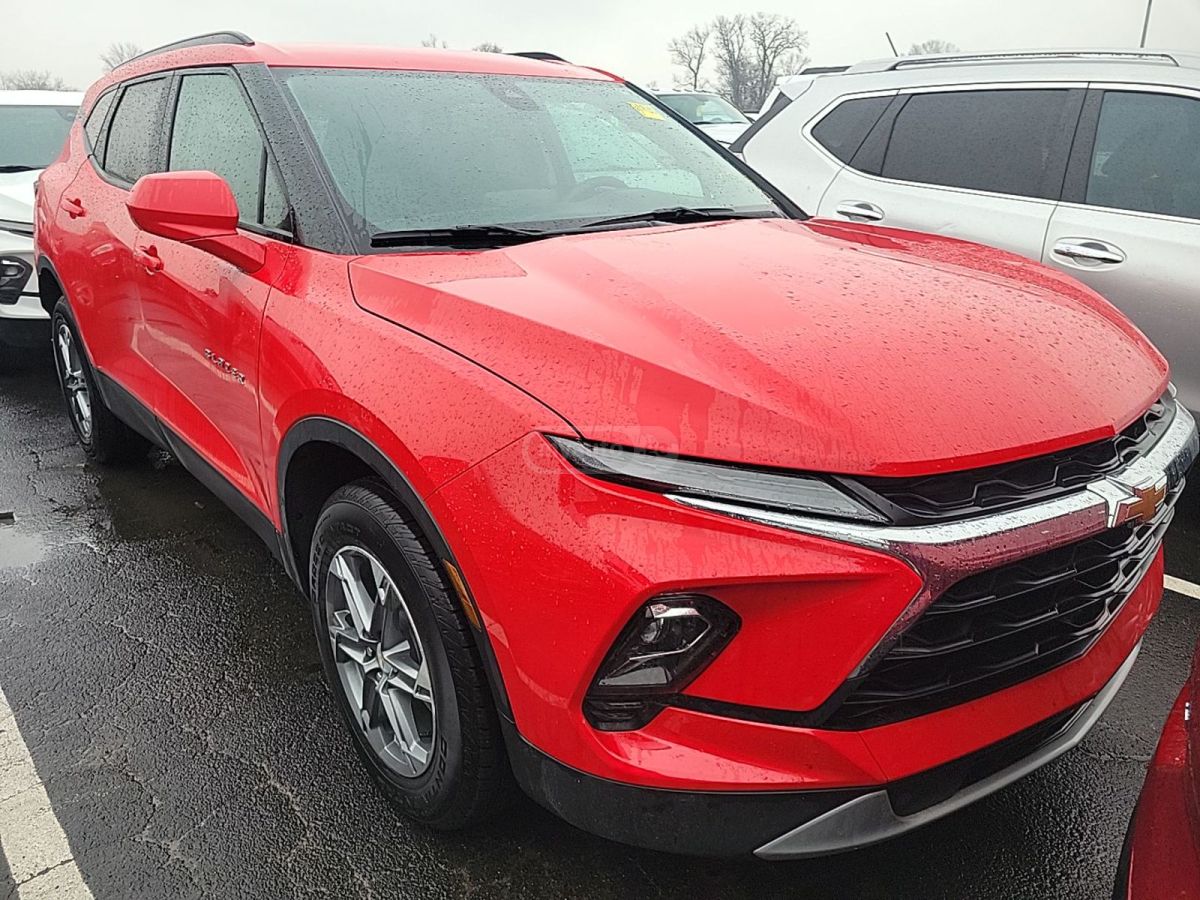 Chevrolet Blazer - фото 1