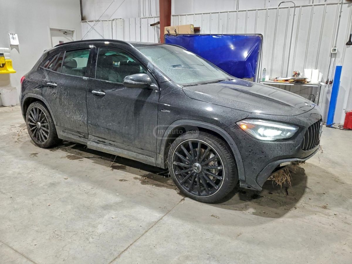 Mercedes-Benz GLA 350 2023 — миниатюра 4