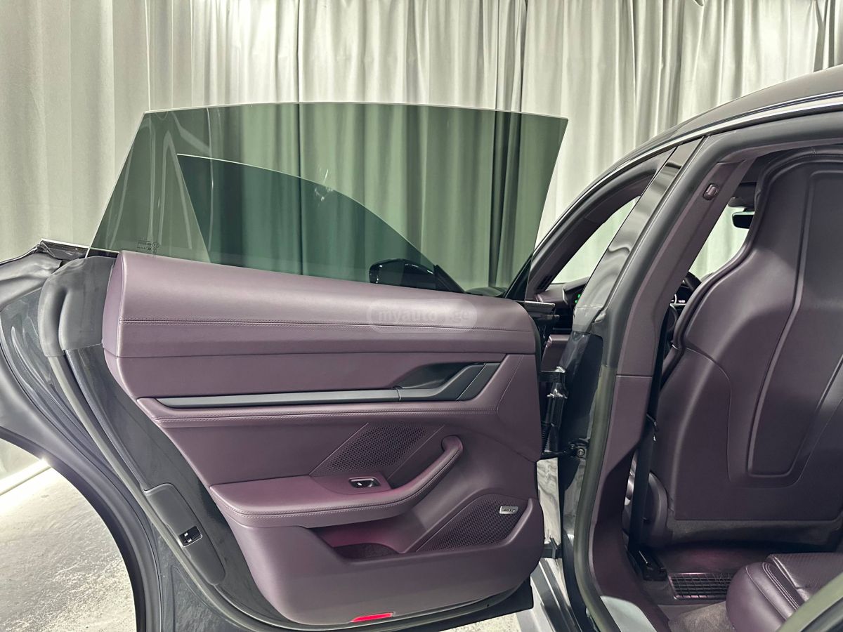 Porsche Taycan 4 S 2023 — миниатюра 10