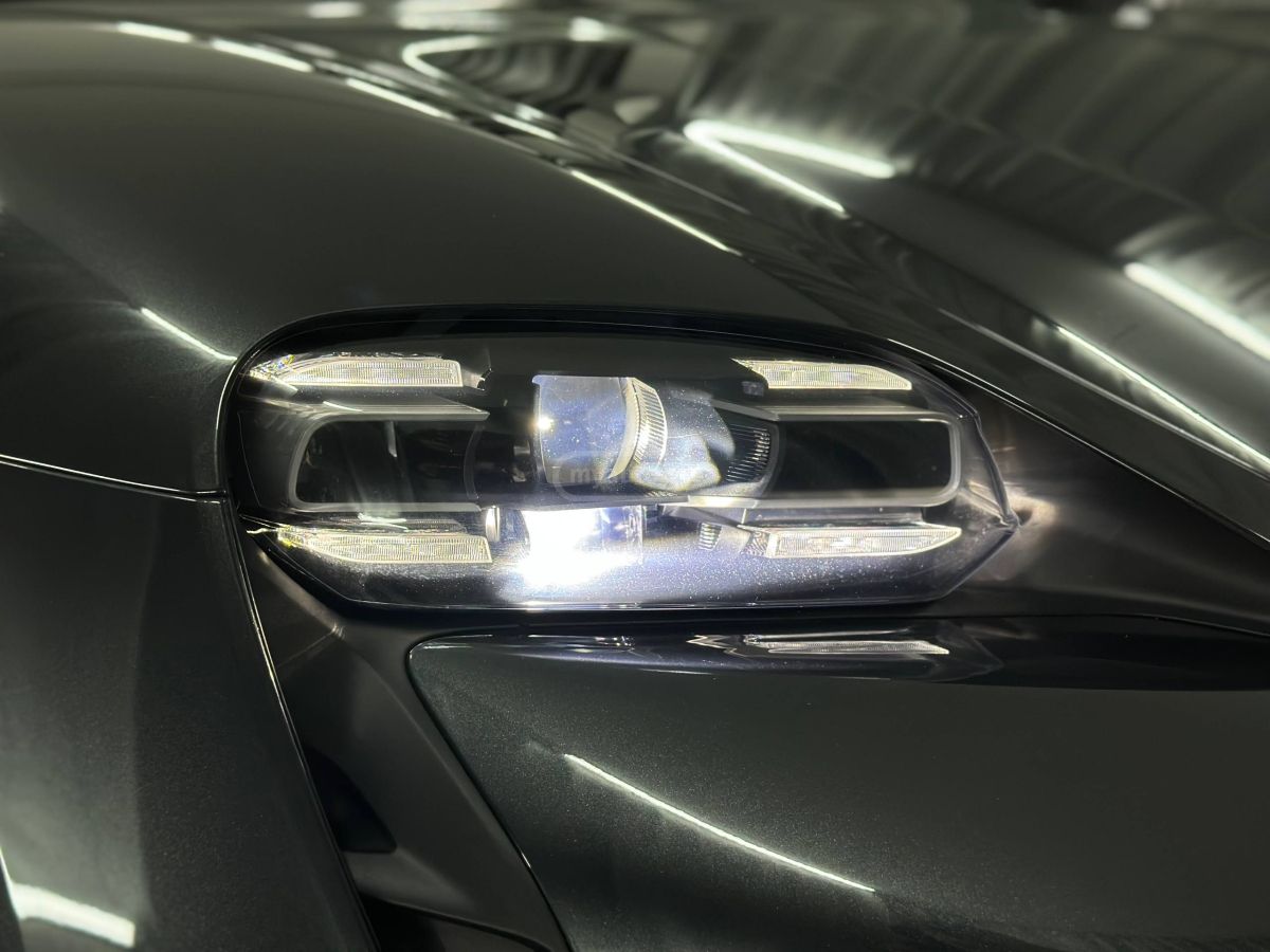 Porsche Taycan 4 S 2023 — миниатюра 5