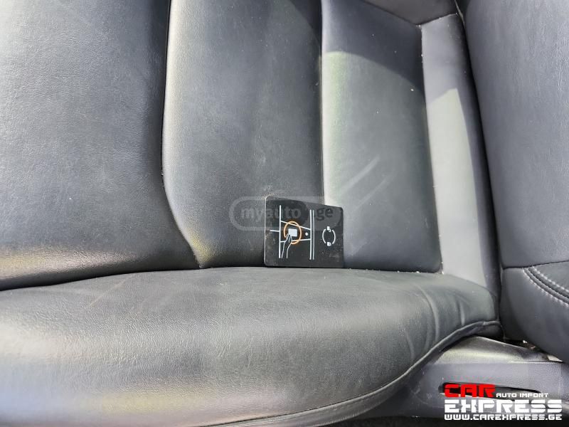 Tesla Model 3 - фото 12