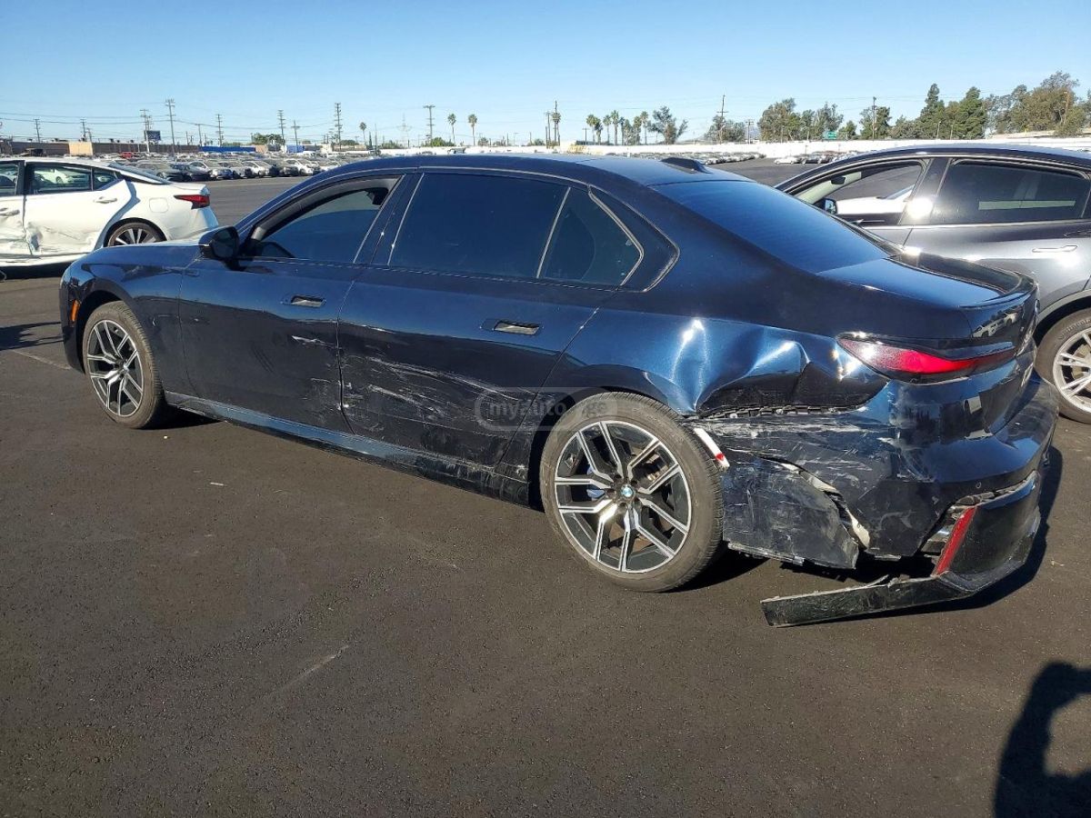 BMW 740 2023 — миниатюра 2