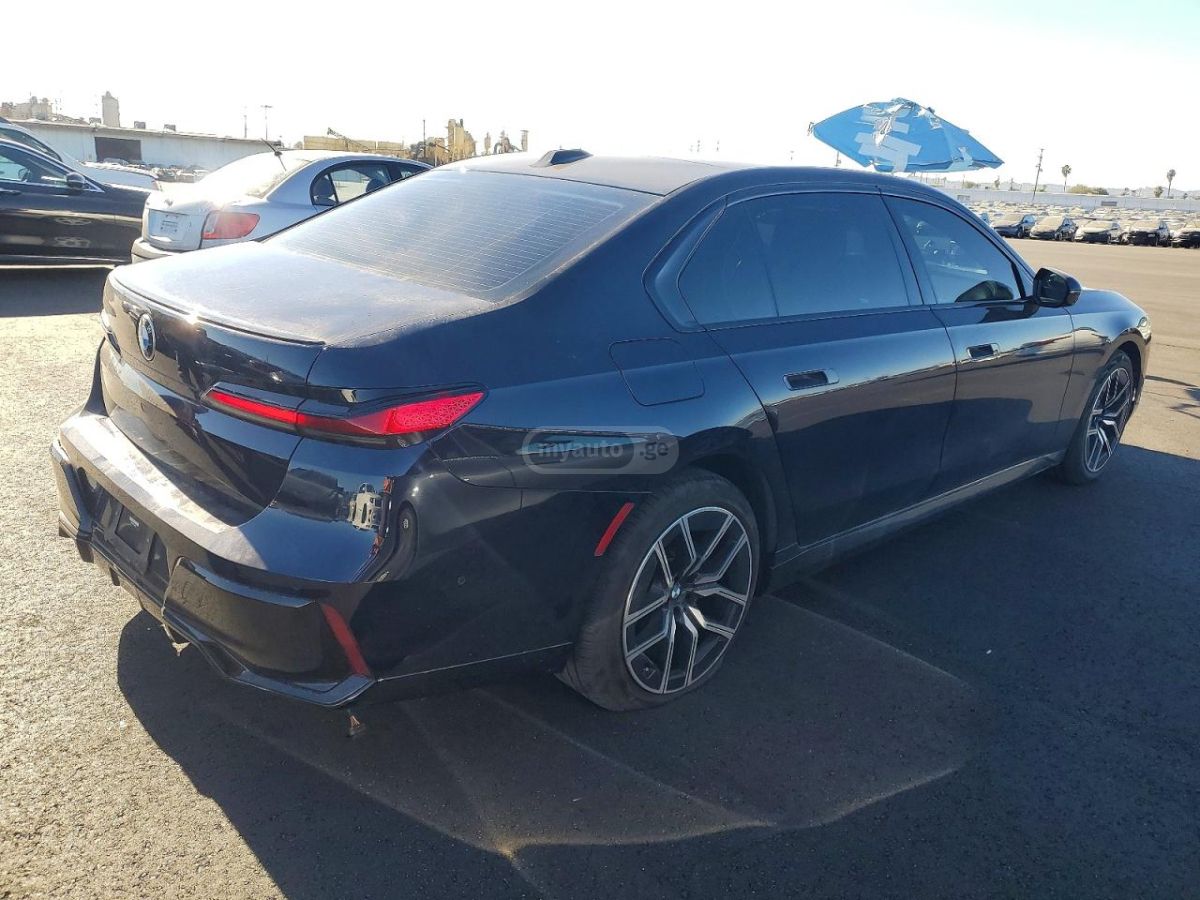 BMW 740 2023 — миниатюра 3