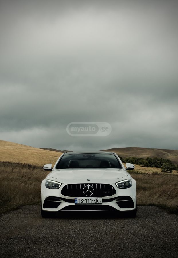 Mercedes-Benz E 63 AMG 2022 — миниатюра 1