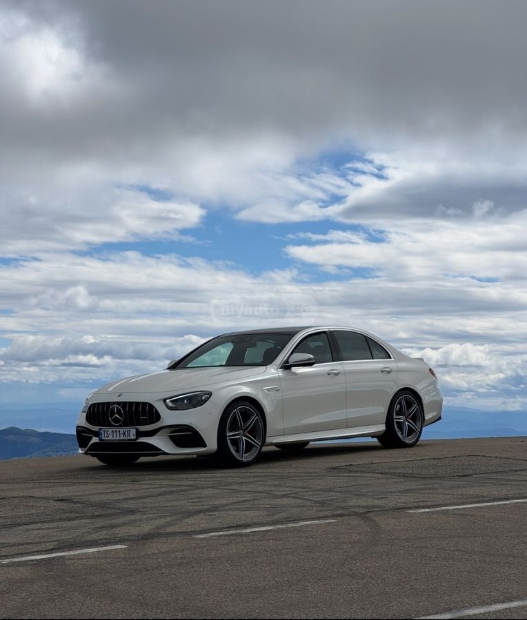 Mercedes-Benz E 63 AMG 2022 — миниатюра 10