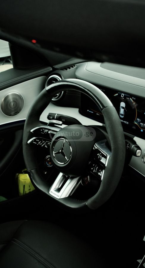 Mercedes-Benz E 63 AMG 2022 — миниатюра 8