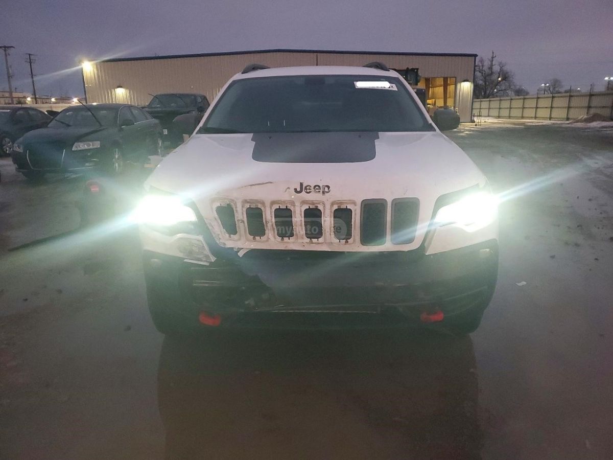 Jeep Cherokee - фото 5