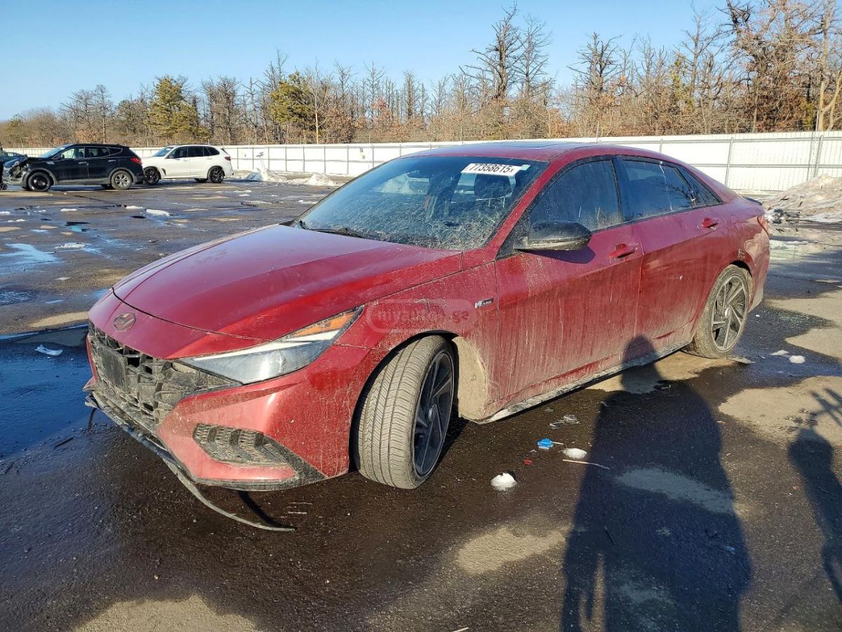 Hyundai Elantra - фото 1