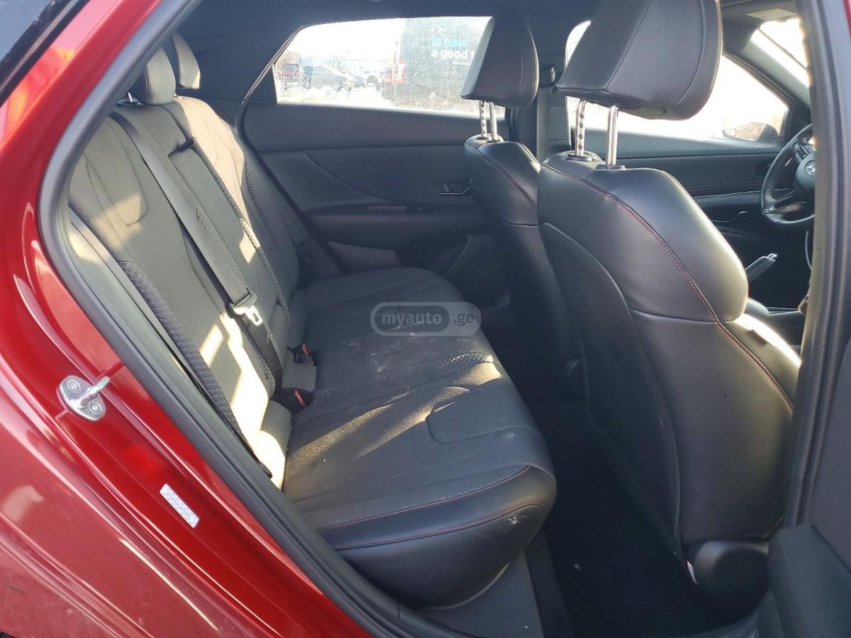 Hyundai Elantra - фото 10