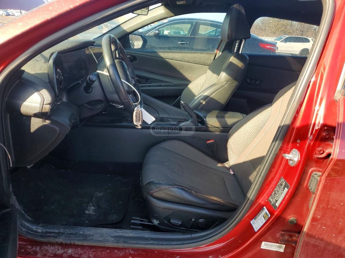 Hyundai Elantra - фото 7