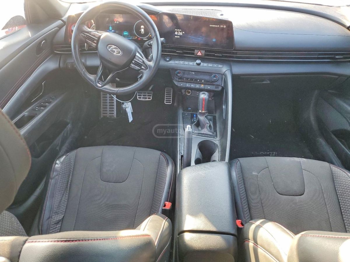 Hyundai Elantra - фото 8