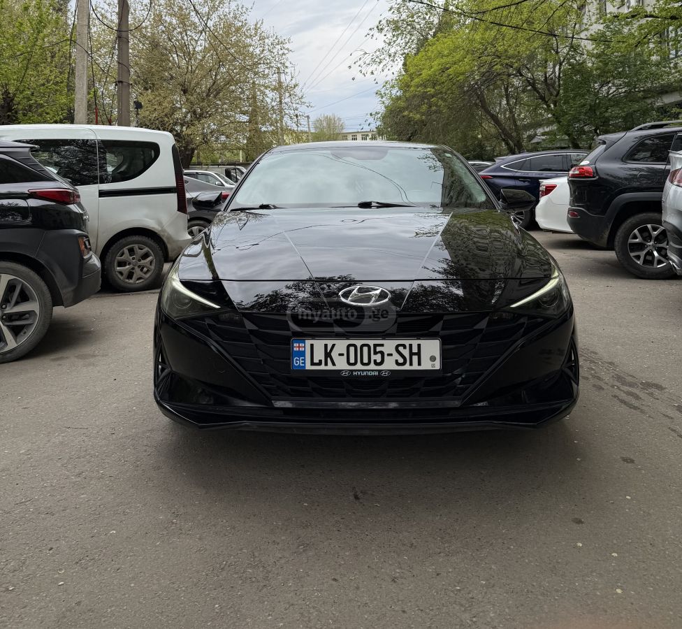 Hyundai Elantra - фото 2