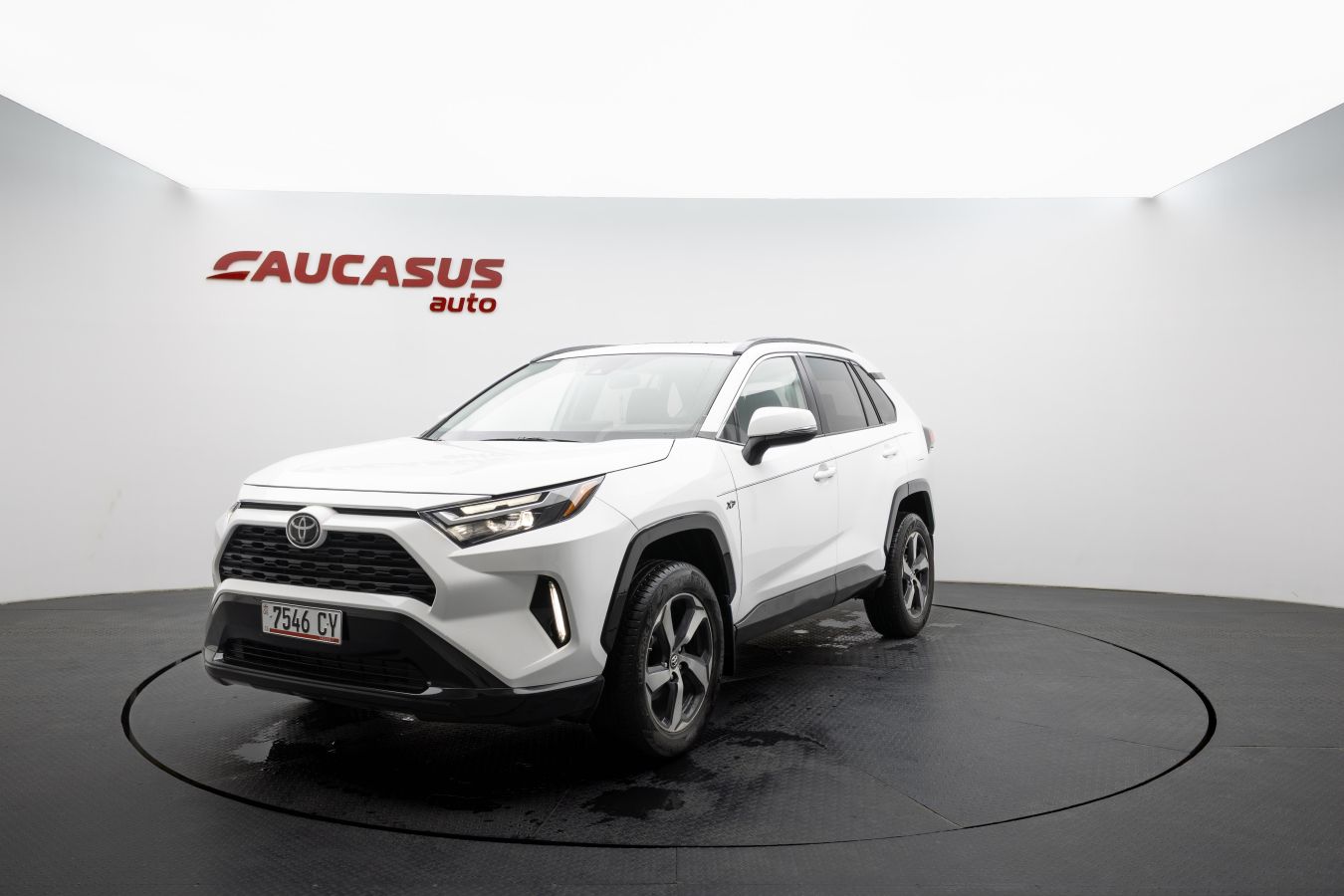 Toyota RAV 4 - фото 1