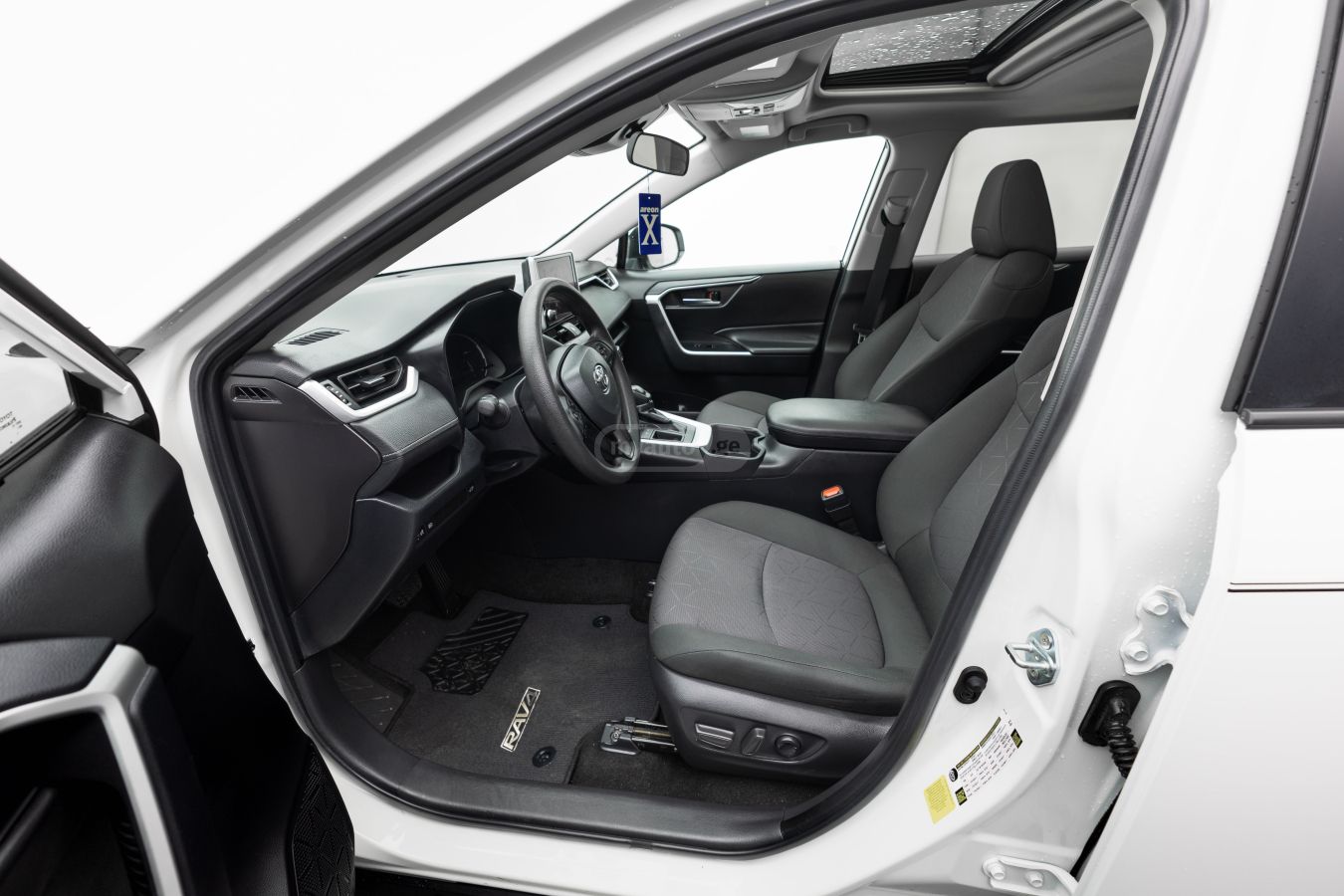 Toyota RAV 4 - фото 10