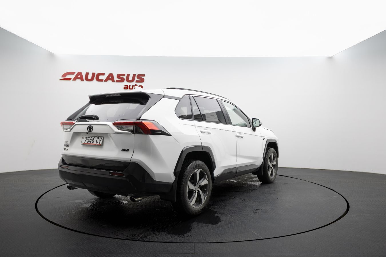 Toyota RAV 4 - фото 4