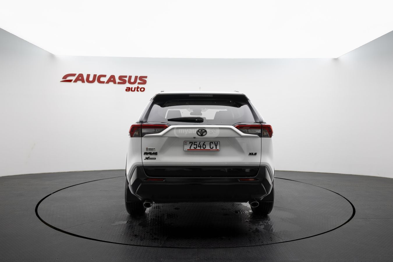 Toyota RAV 4 - фото 5