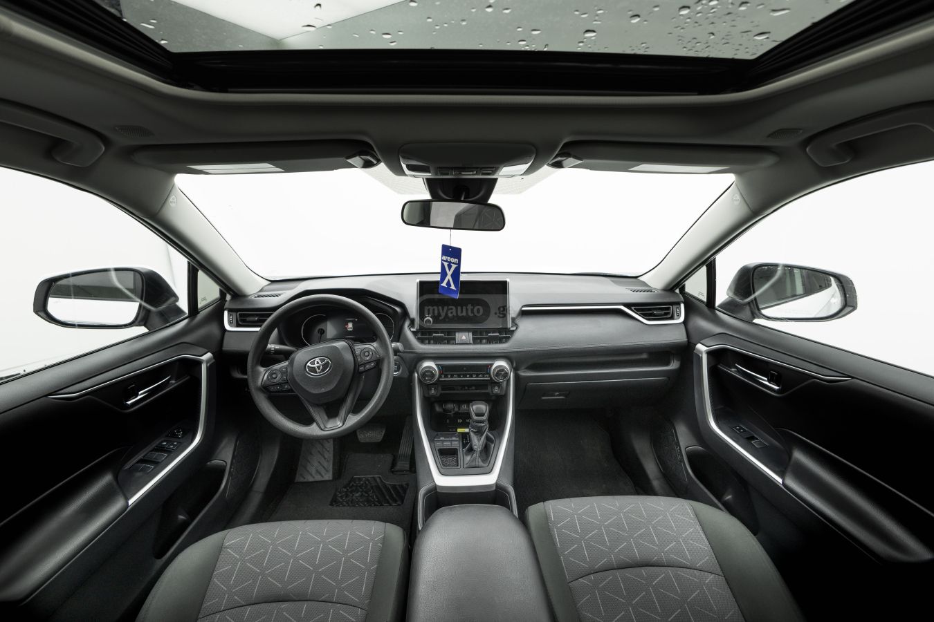 Toyota RAV 4 - фото 9