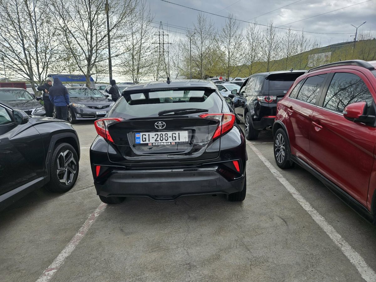 Toyota CHR - фото 2
