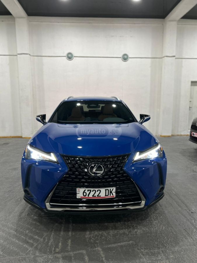 Lexus UX 250 h - фото 2
