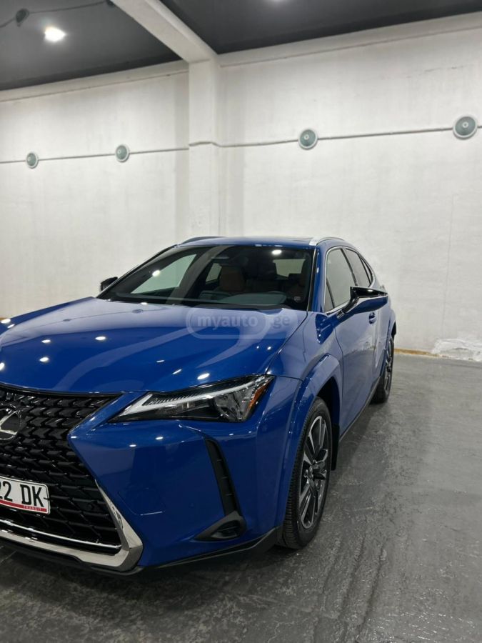 Lexus UX 250 h - фото 4