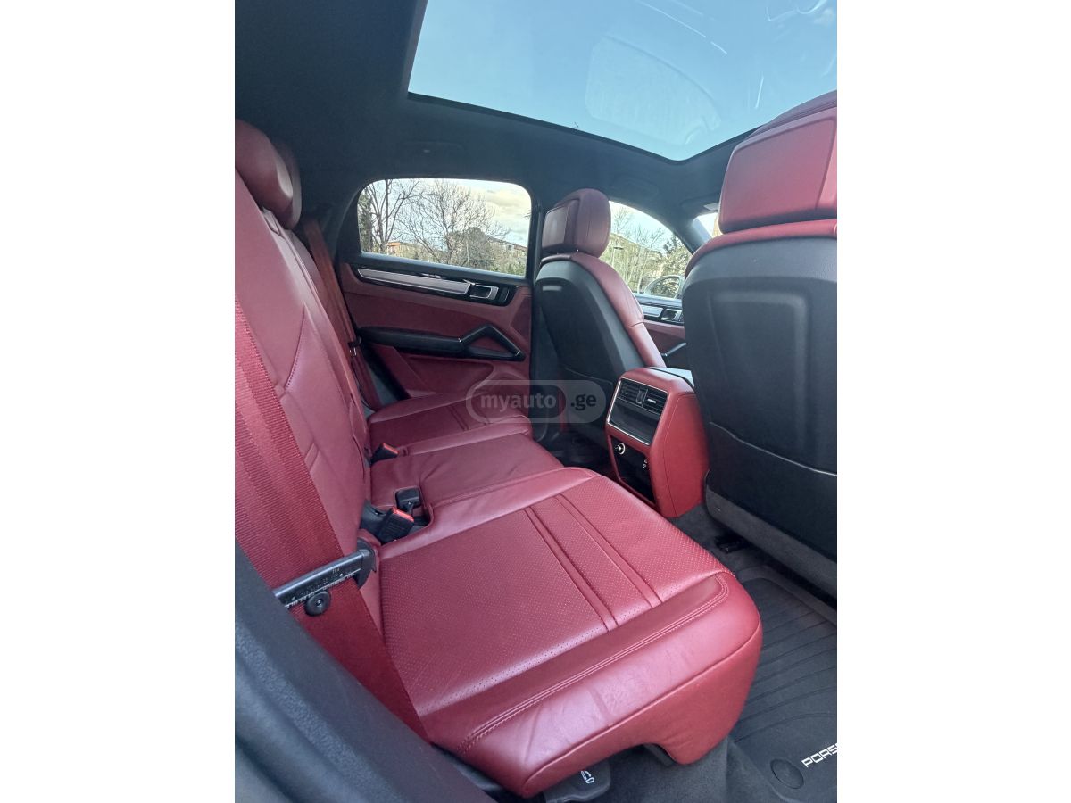 Porsche Cayenne - фото 6