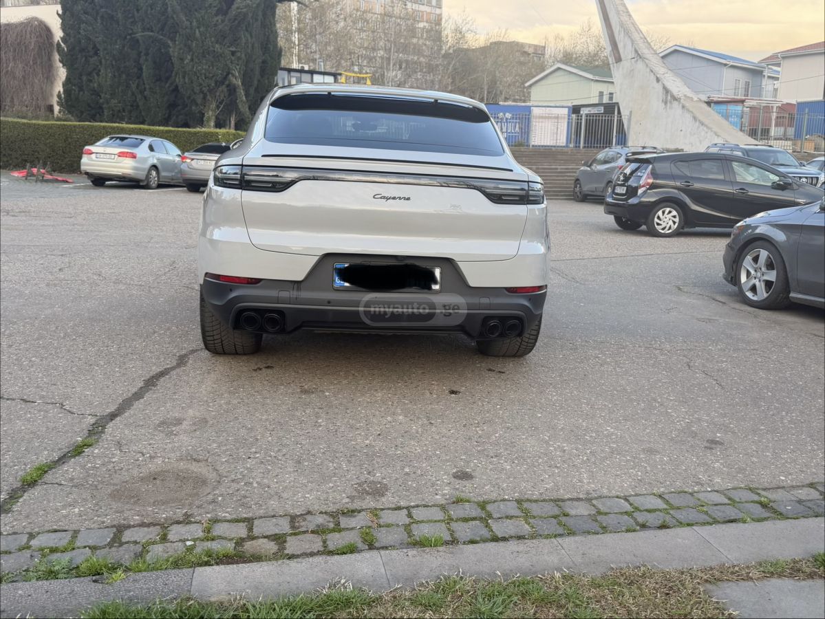 Porsche Cayenne - фото 8