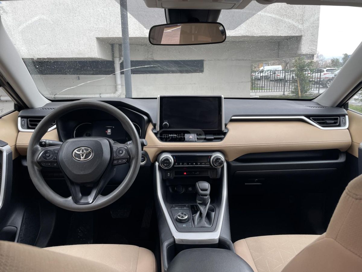 Toyota RAV 4 - фото 10