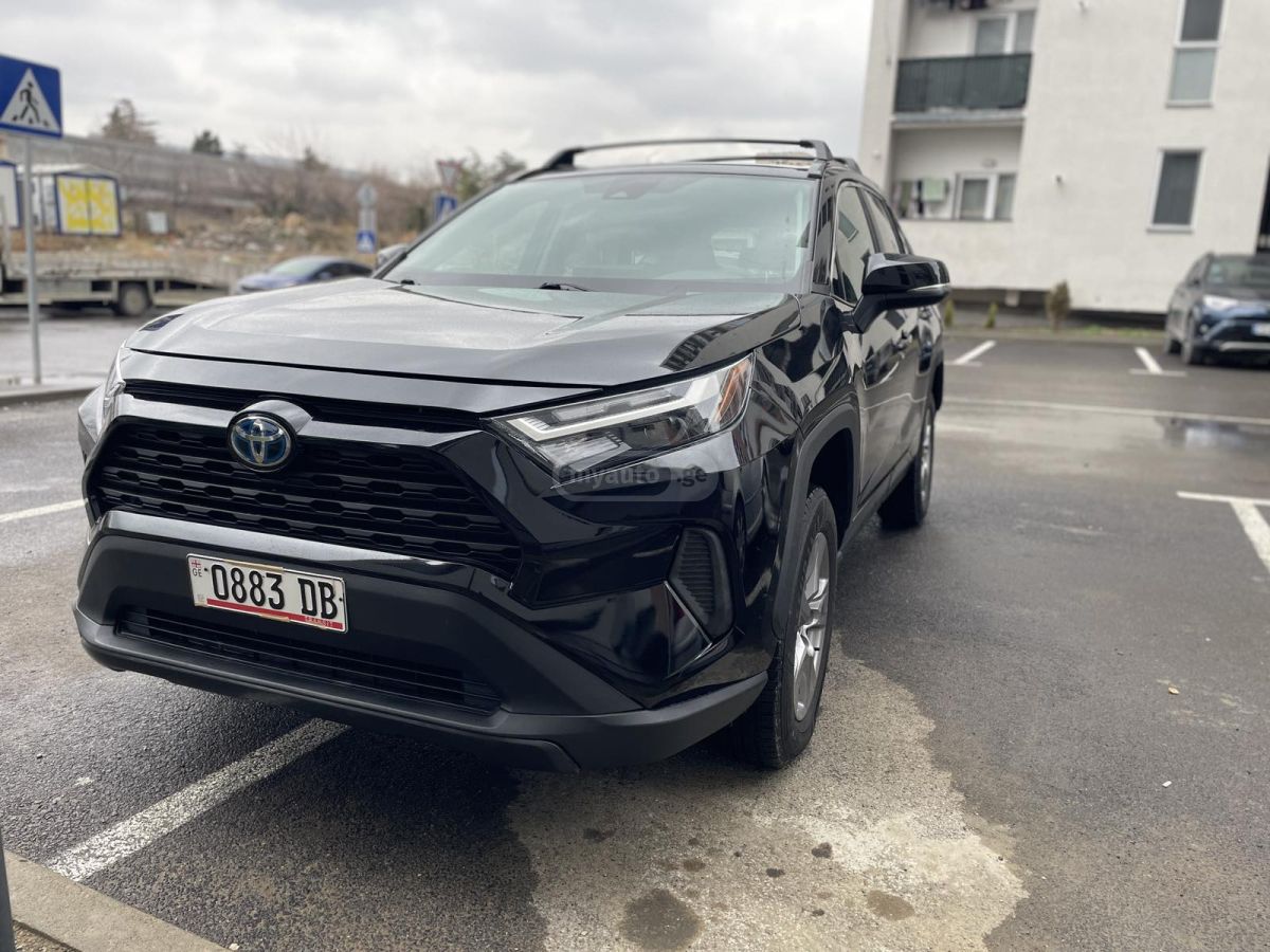 Toyota RAV 4 - фото 2