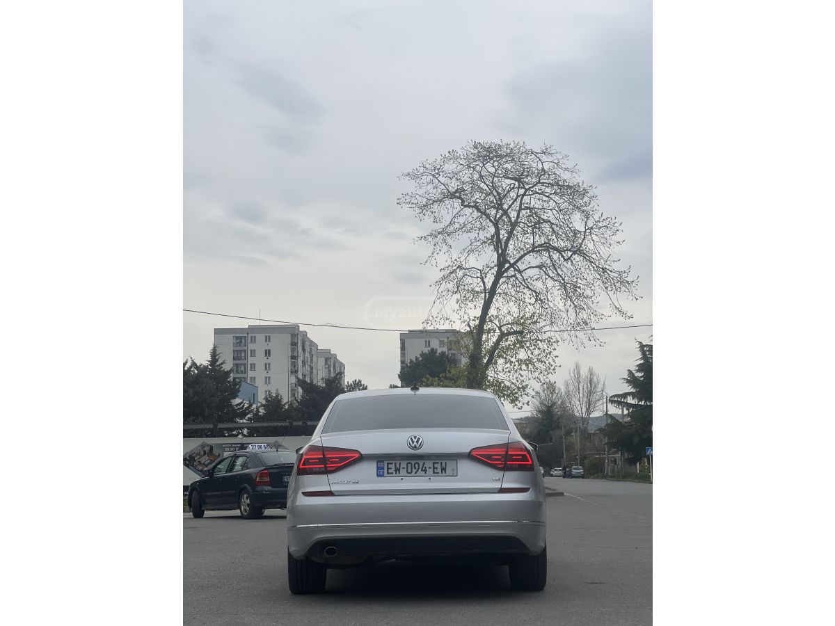 Volkswagen Passat - фото 4
