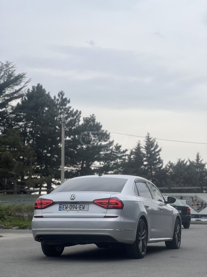 Volkswagen Passat - фото 5