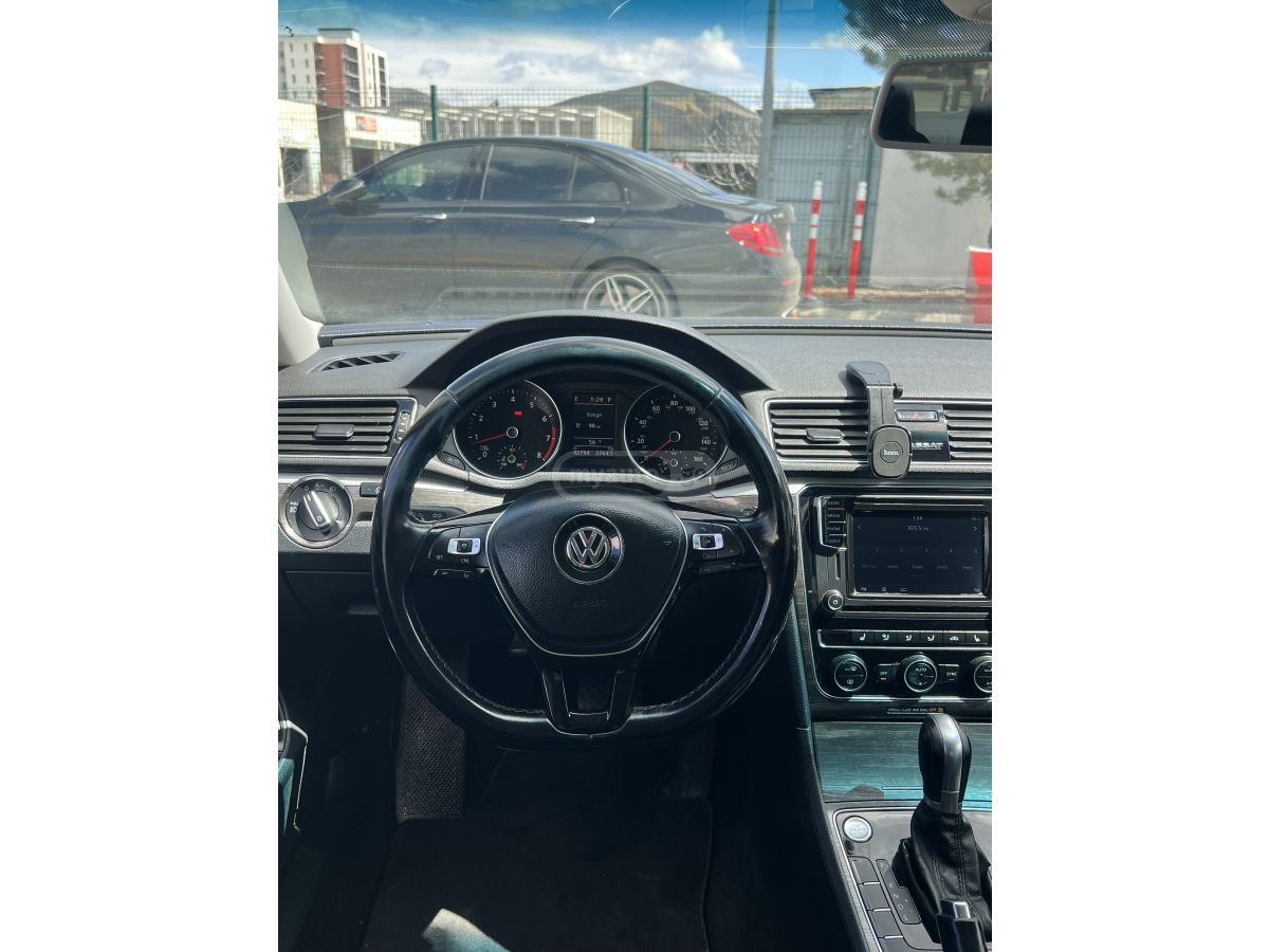 Volkswagen Passat - фото 8