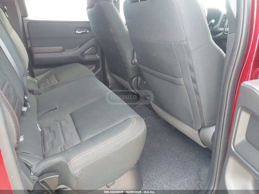 Nissan Frontier 2024 — миниатюра 8