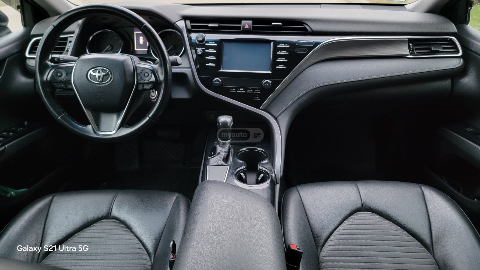 Toyota Camry - фото 14