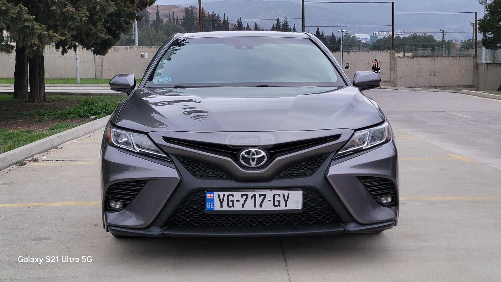 Toyota Camry - фото 2