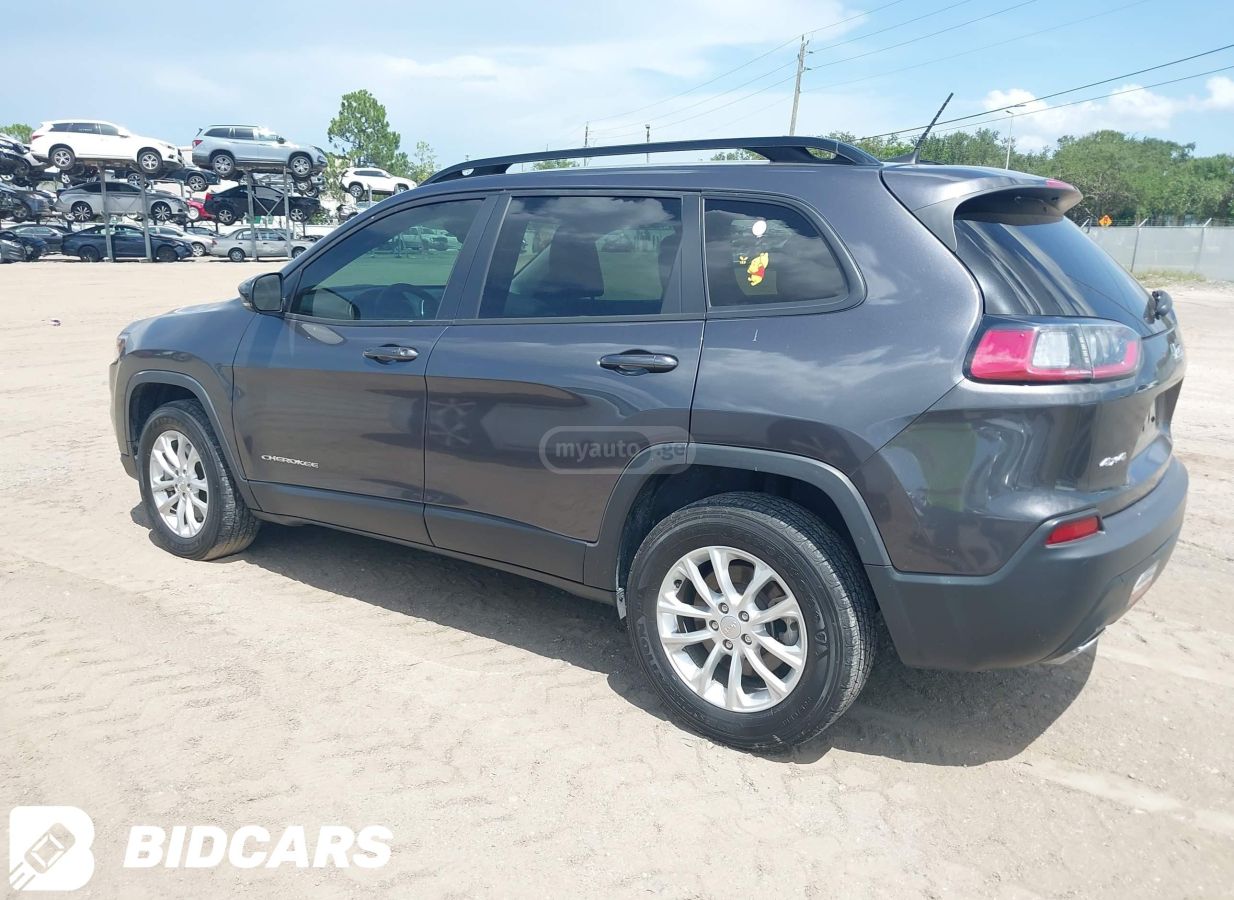 Jeep Cherokee - фото 3