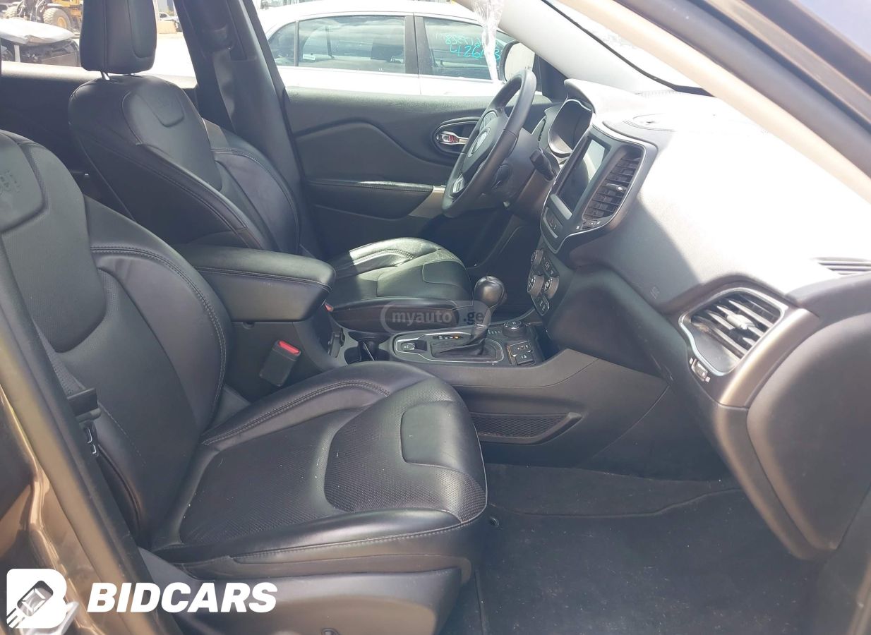 Jeep Cherokee - фото 5