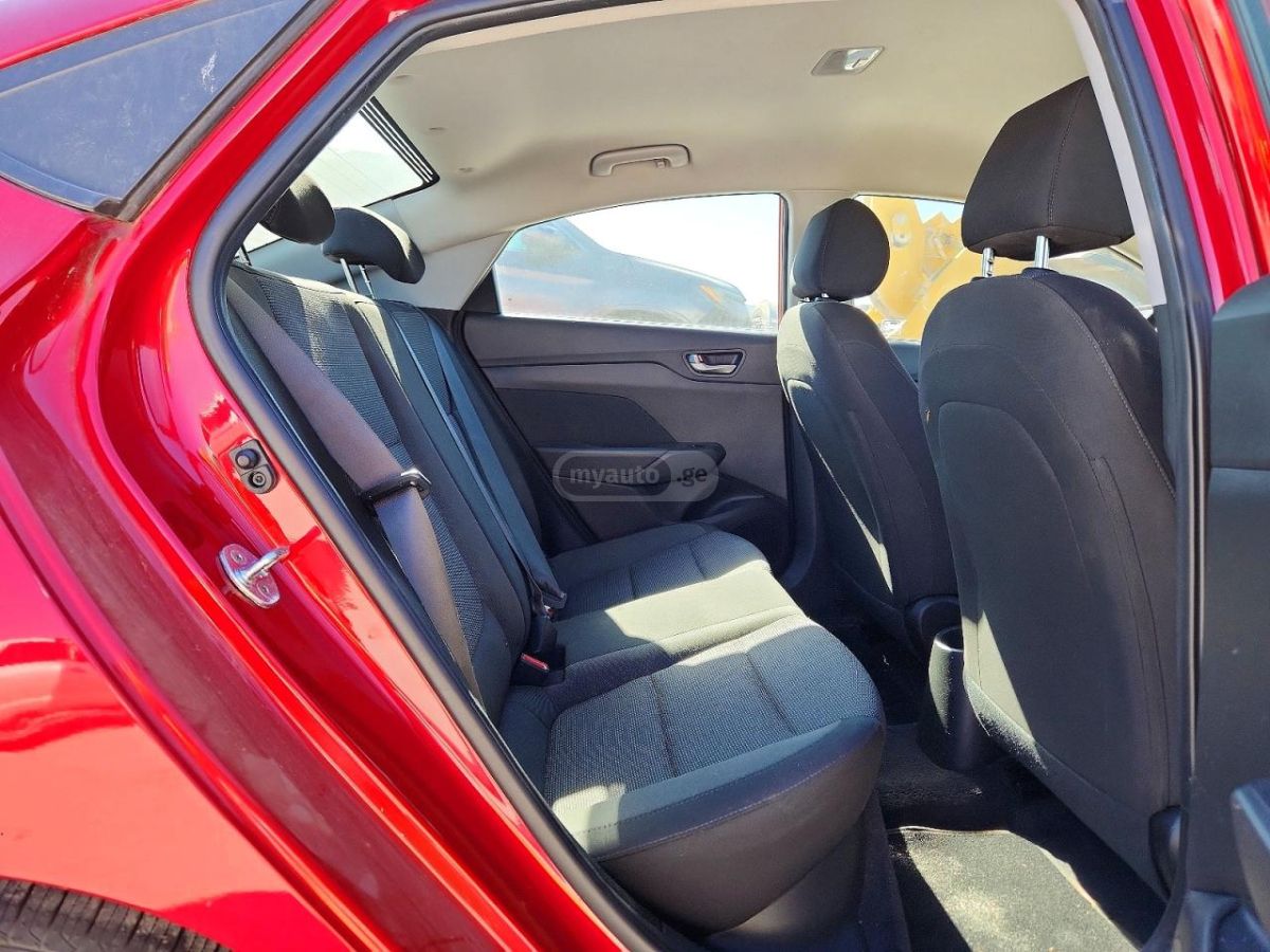 Hyundai Accent - фото 10