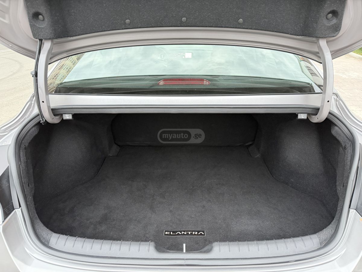 Hyundai SEL 4dr Sedan — миниатюра 13