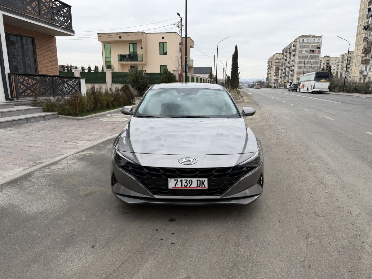 Hyundai SEL 4dr Sedan — миниатюра 2