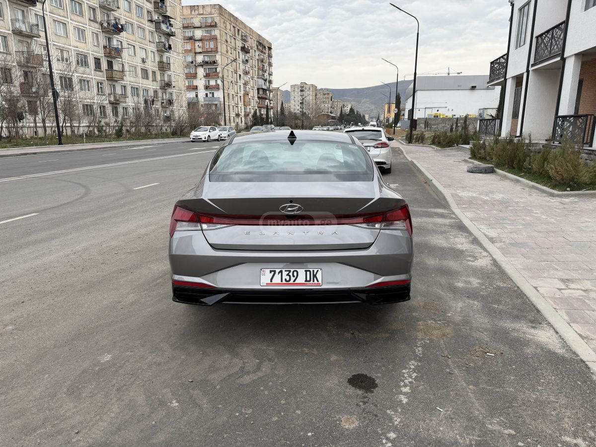 Hyundai SEL 4dr Sedan — миниатюра 6