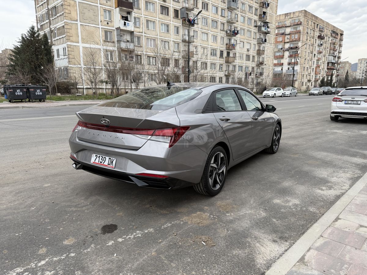 Hyundai SEL 4dr Sedan — миниатюра 7