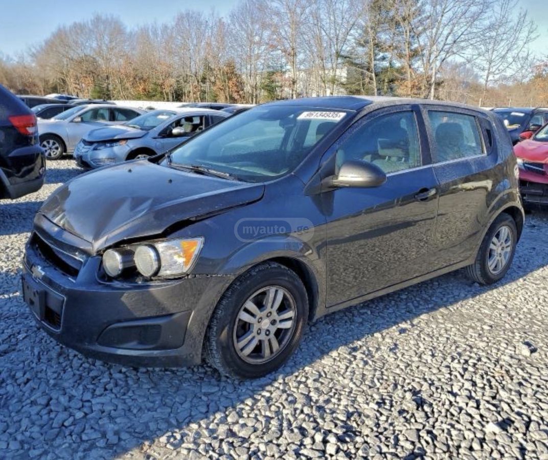 Chevrolet Sonic - фото 1