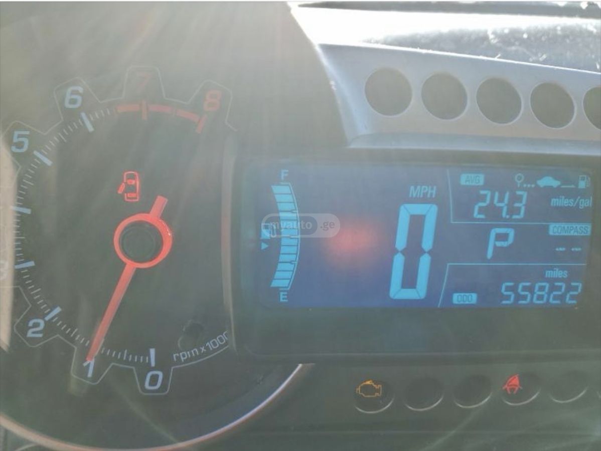 Chevrolet Sonic - фото 9